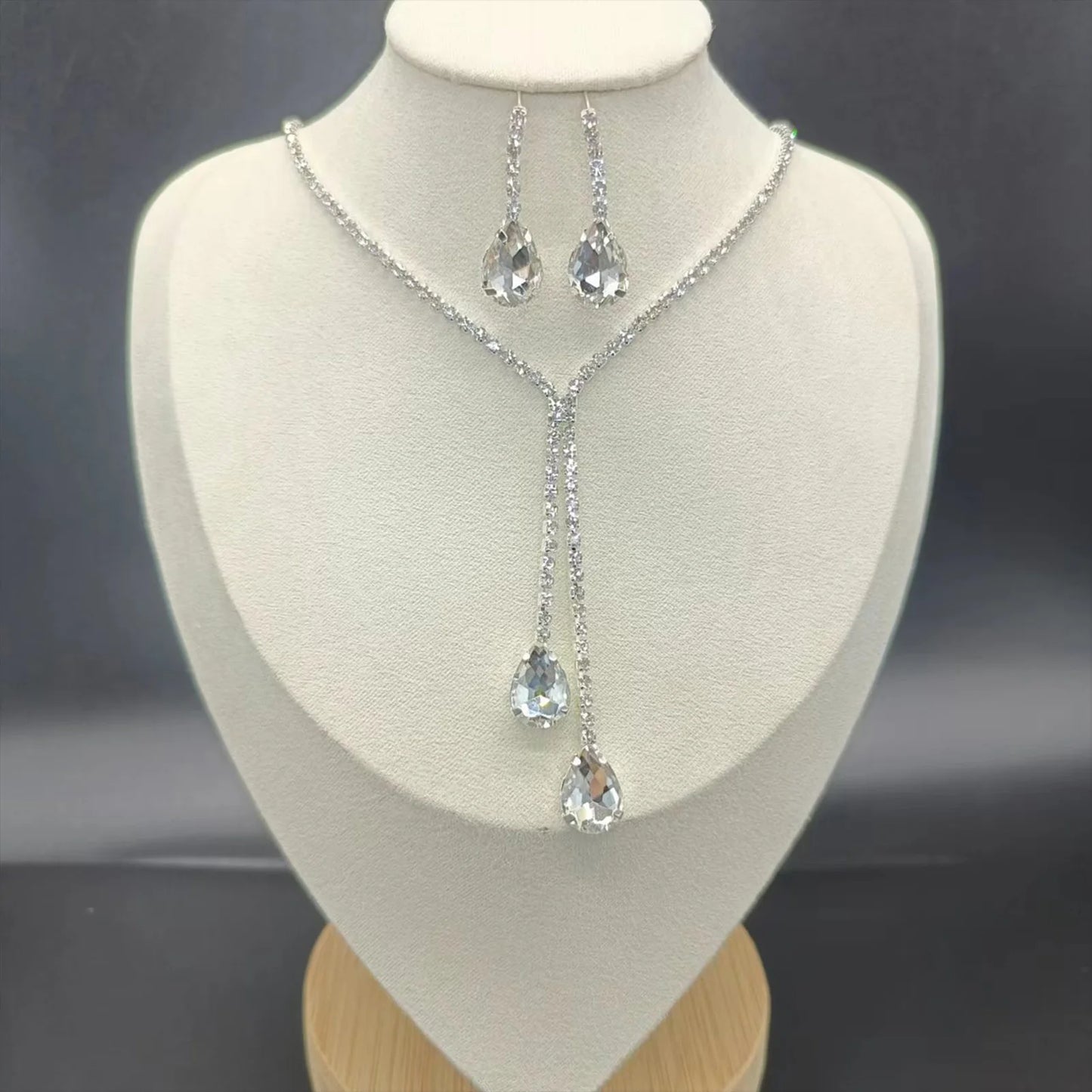 2pcs Bridal Wedding Jewelry Set Rhinestone Necklace with Bright Stud Earrings Birthday Anniversary  Day Gift